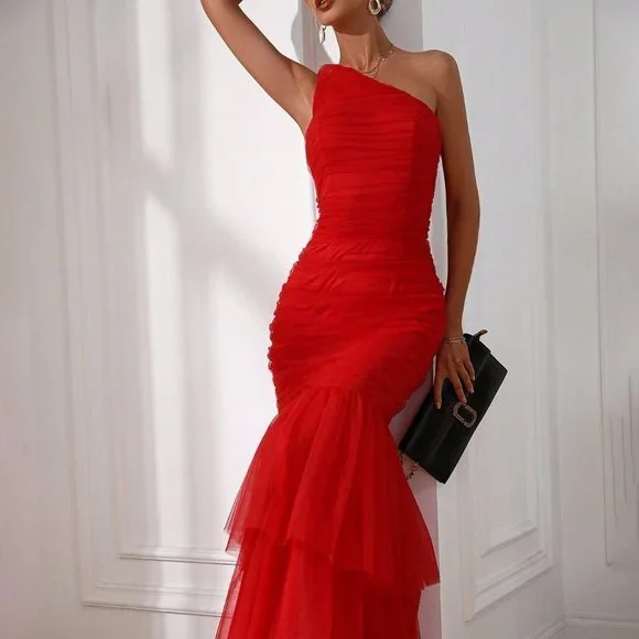 Red Preppy Womens One Shoulder Ruched Mesh Overlay Mermaid Hem Dress - Picture 4 of 5